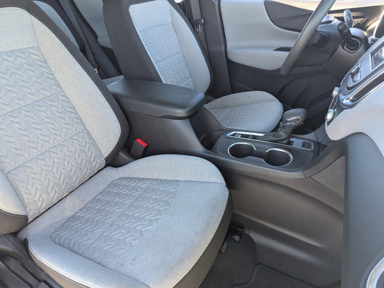 Used 2024 Chevrolet Equinox LS image 11