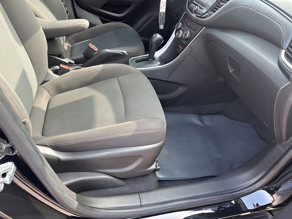 Used 2020 Chevrolet Trax LS w/ Tint and Cruise Package image 15