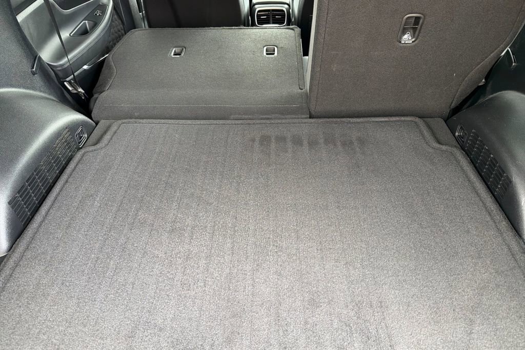 Used 2019 Hyundai Santa Fe SEL image 12