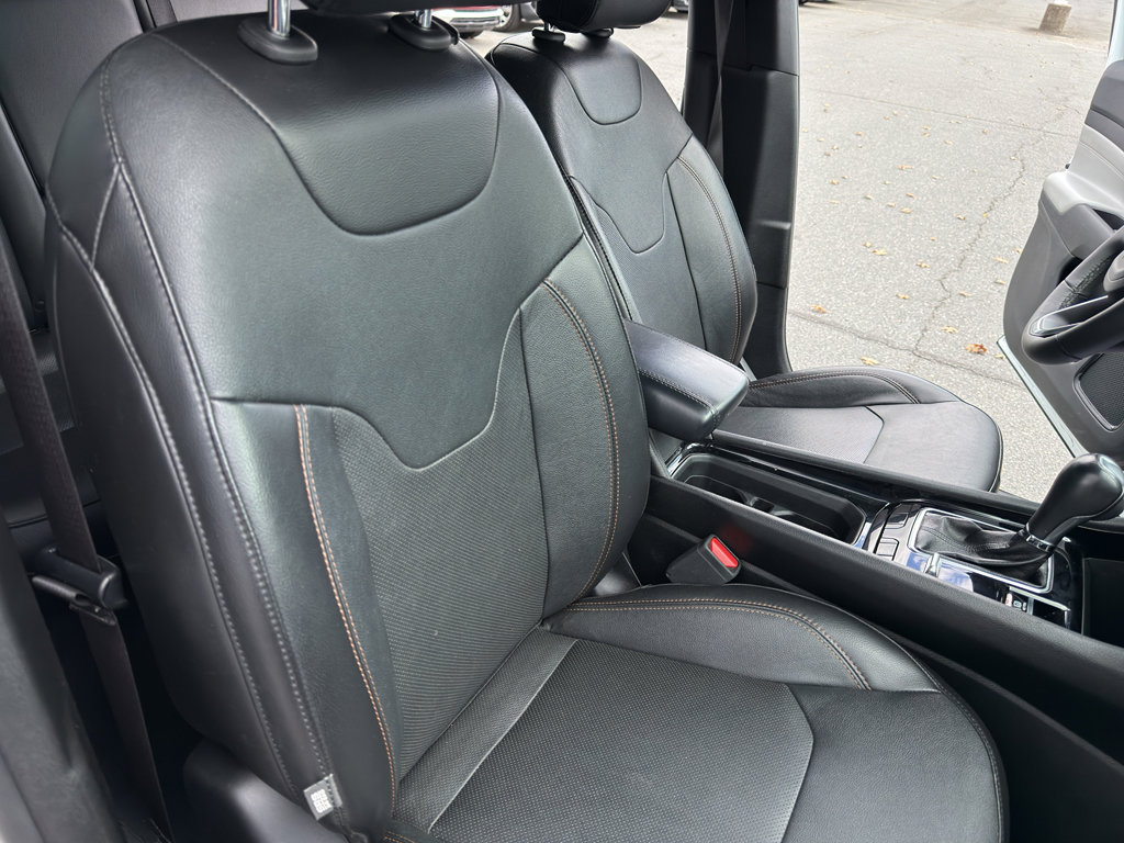 Used 2023 Jeep Compass Limited image 31