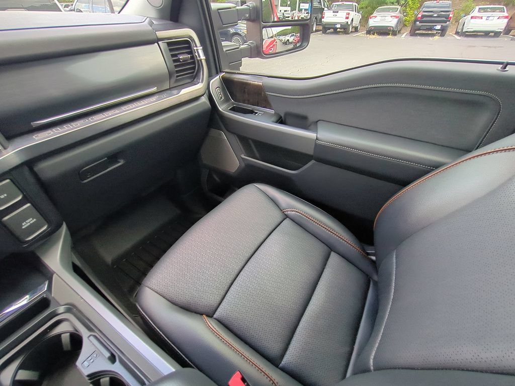 Used 2026 Ford F250 Lariat w/ Lariat Premium Package AWD/4WD image 21
