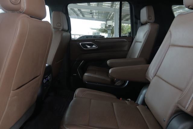 Used 2024 Chevrolet Suburban High Country image 30