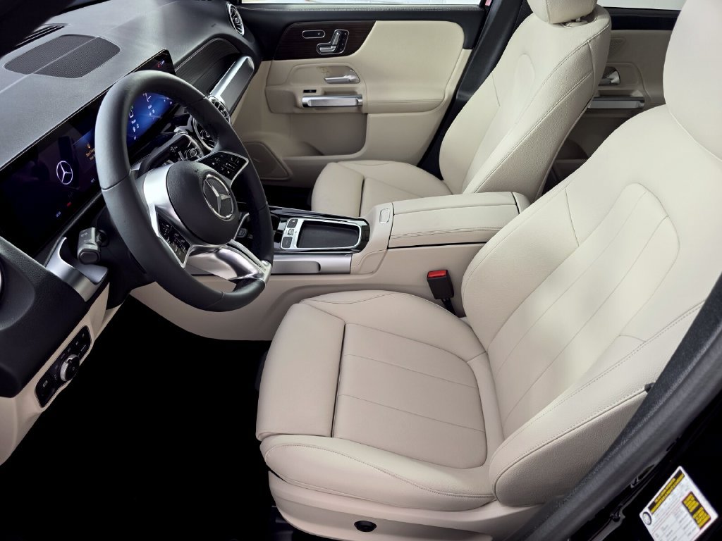 New 2026 Mercedes-Benz GLB 250 image 6