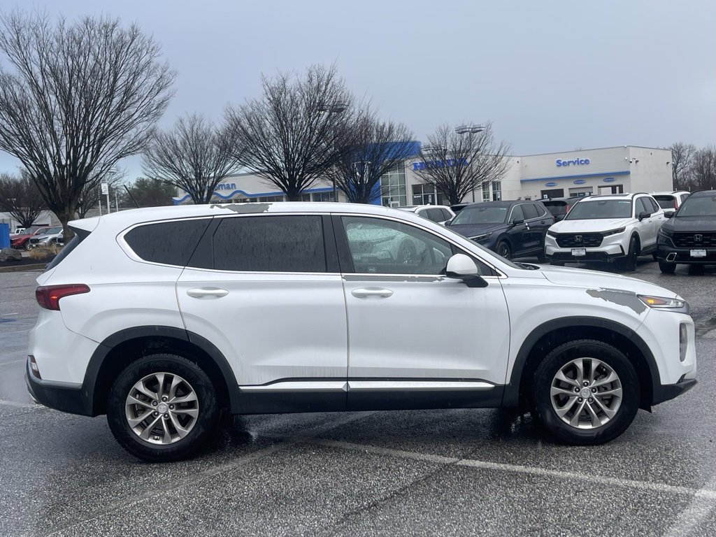 Used 2019 Hyundai Santa Fe SE image 4