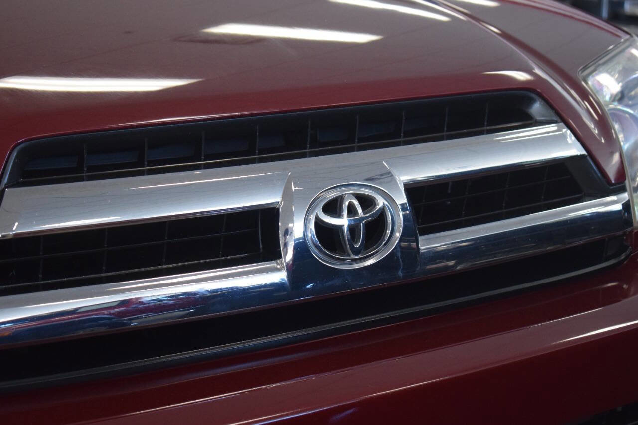 Used 2005 Toyota 4Runner SR5 image 5