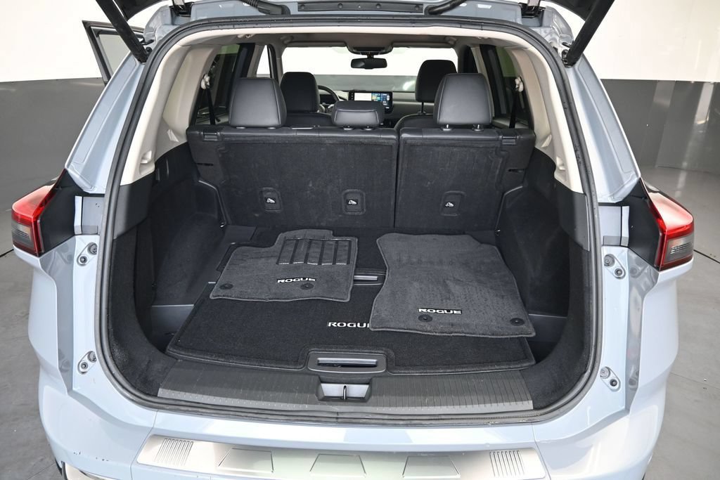 Certified 2024 Nissan Rogue Platinum w/ Platinum Premium Package AWD/4WD image 15