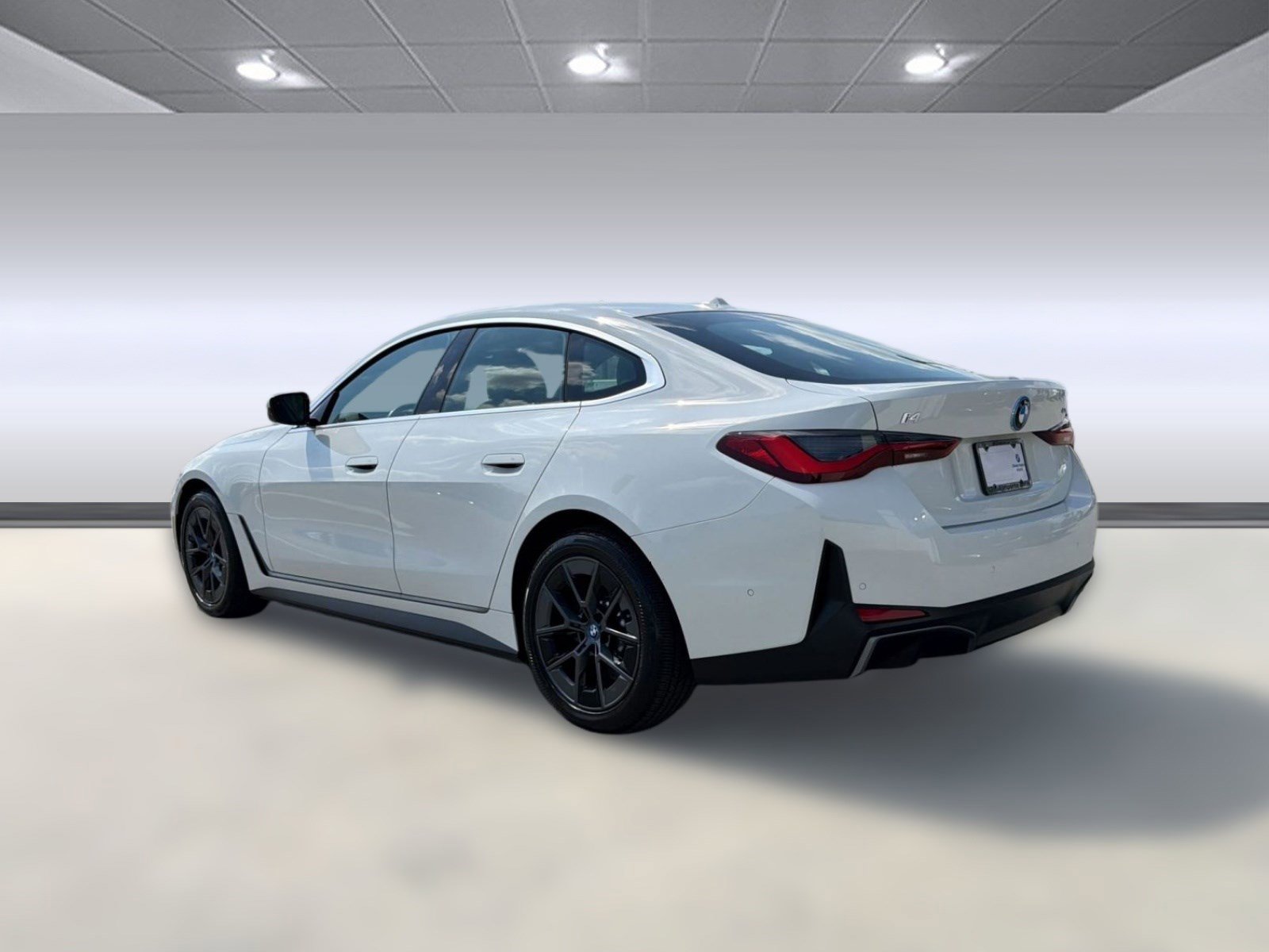 Used 2023 BMW i4 eDrive35 w/ Premium Package image 3