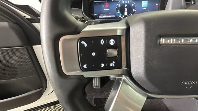 Used 2024 Land Rover Discovery S AWD/4WD image 15