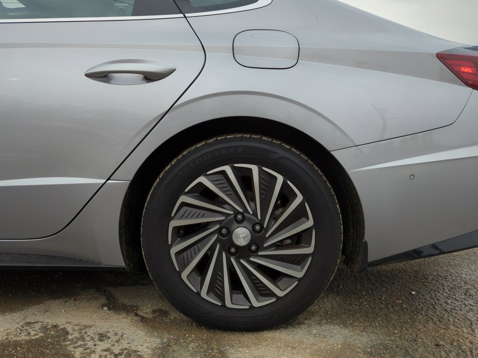 Certified 2023 Hyundai Sonata Limited w/ Cargo Package image 23