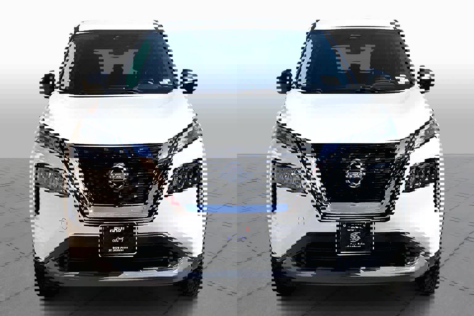 Used 2023 Nissan Rogue S image 4