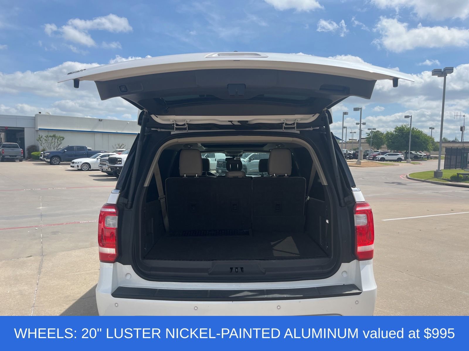 Used 2018 Ford Expedition Max XLT w/ Equipment Group 202A image 6