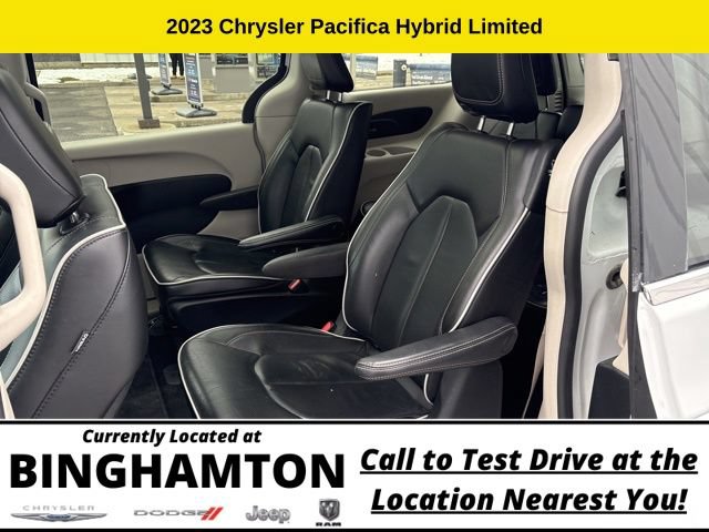 Used 2023 Chrysler Pacifica Limited FWD image 26