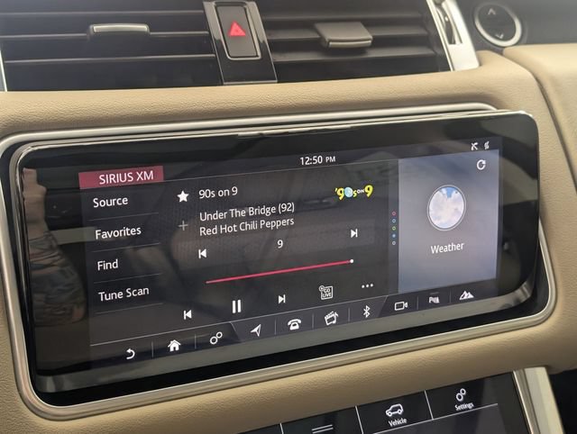 Used 2018 Land Rover Range Rover Sport HSE AWD/4WD image 19