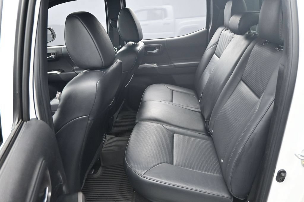 Used 2023 Toyota Tacoma Limited AWD/4WD image 14