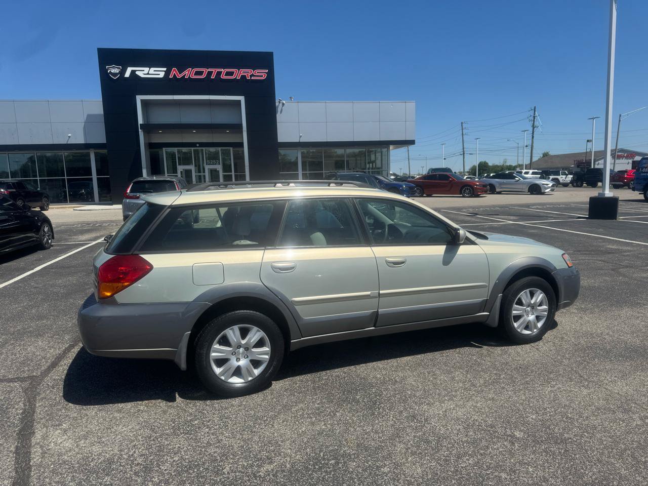 Used 2005 Subaru Outback 2.5i Limited AWD/4WD image 8