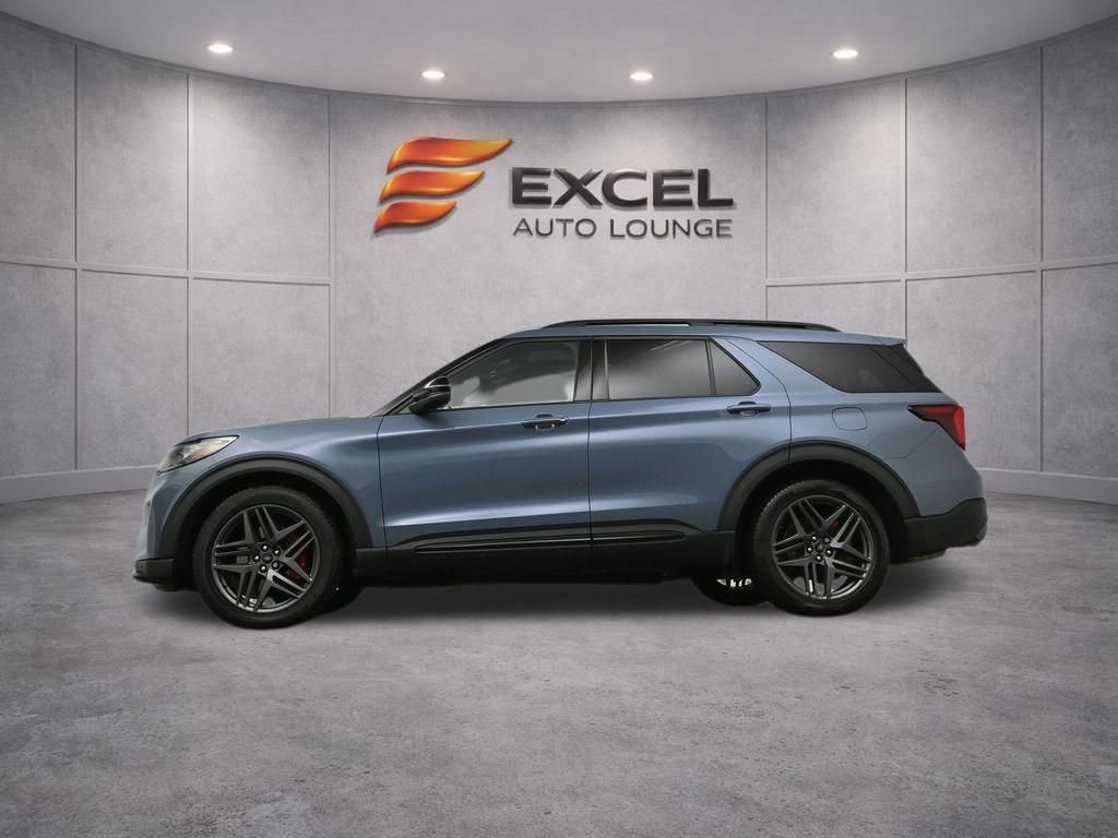 Used 2025 Ford Explorer ST image 42