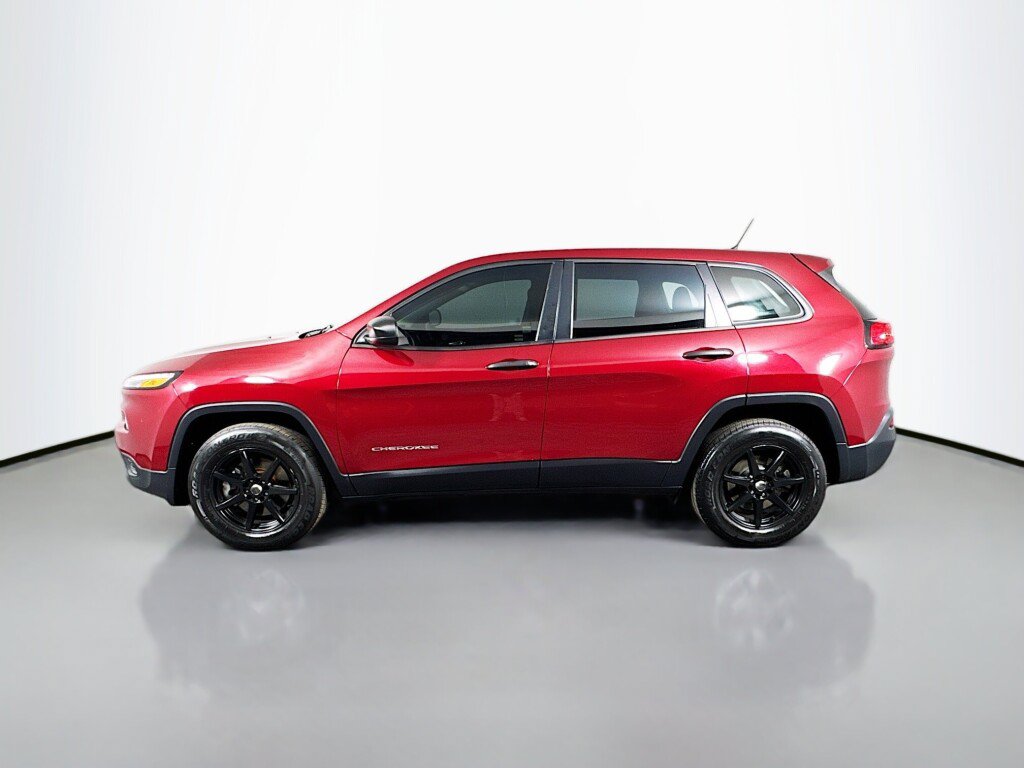 Used 2016 Jeep Cherokee Sport AWD/4WD image 2