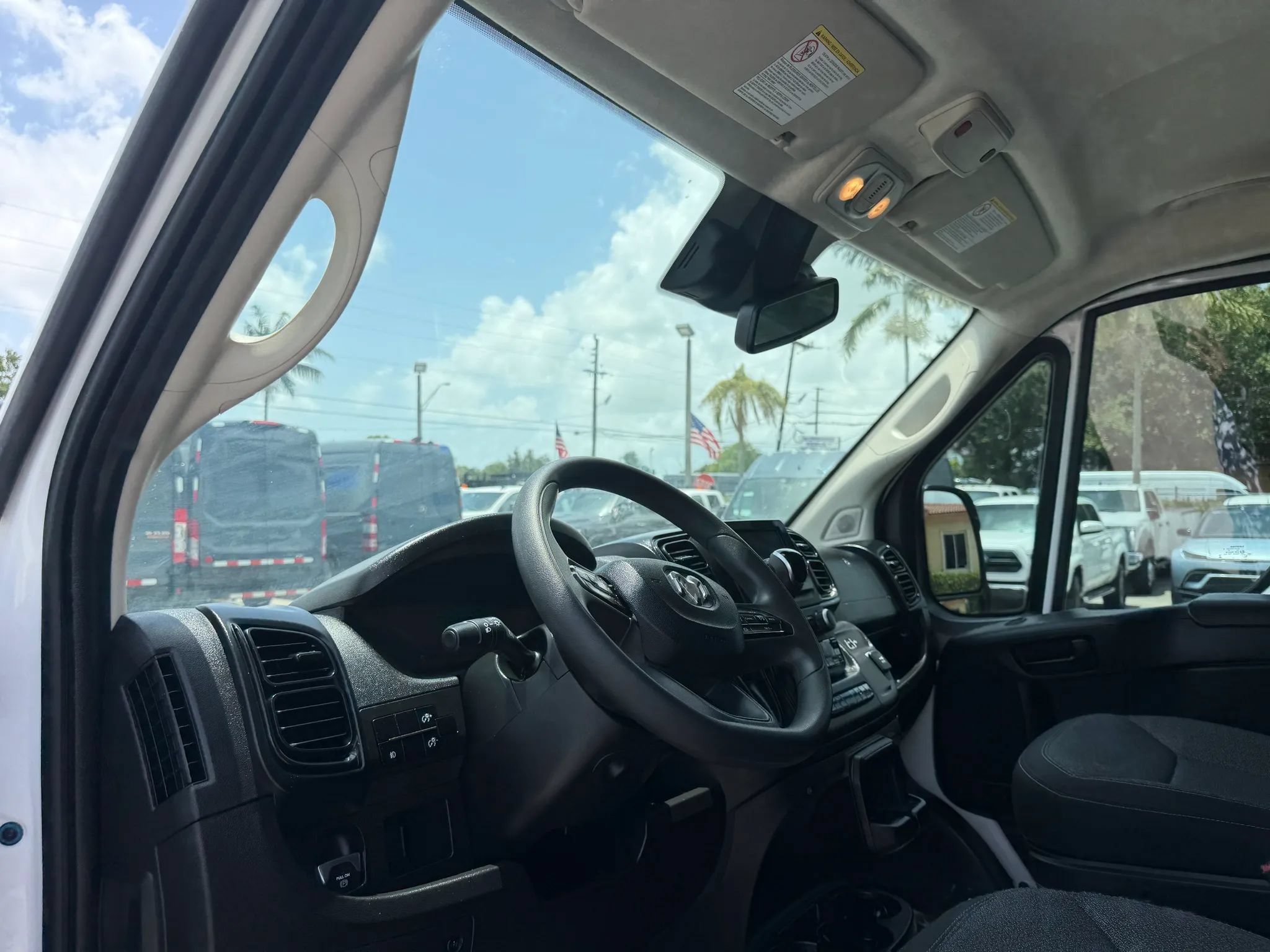 Used 2025 RAM ProMaster 2500 w/ U-Haul Equipment Group FWD image 13