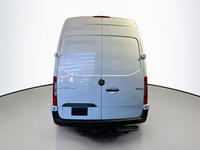 Used 2025 Mercedes-Benz Sprinter 2500 image 6
