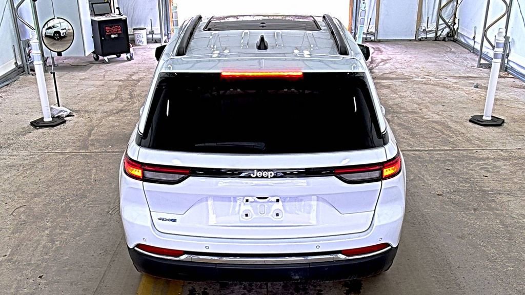 Used 2024 Jeep Grand Cherokee Limited 4xe image 3