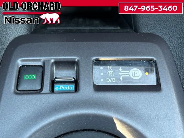 Used 2025 Nissan Leaf S image 17