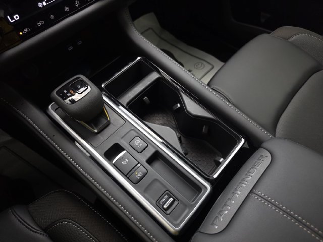 New 2026 Nissan Pathfinder SL w/ SL Premium Package FWD image 29