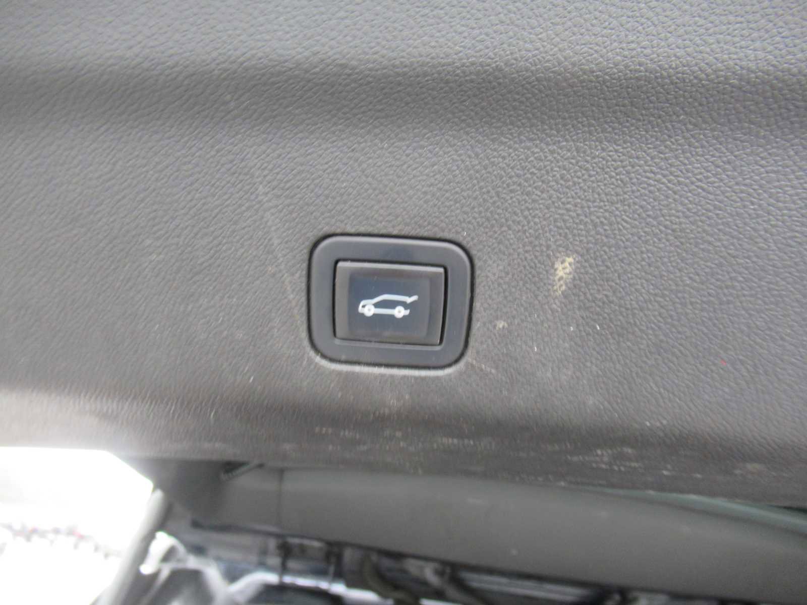 Used 2021 GMC Yukon Denali w/ Denali Premium Package AWD/4WD image 26