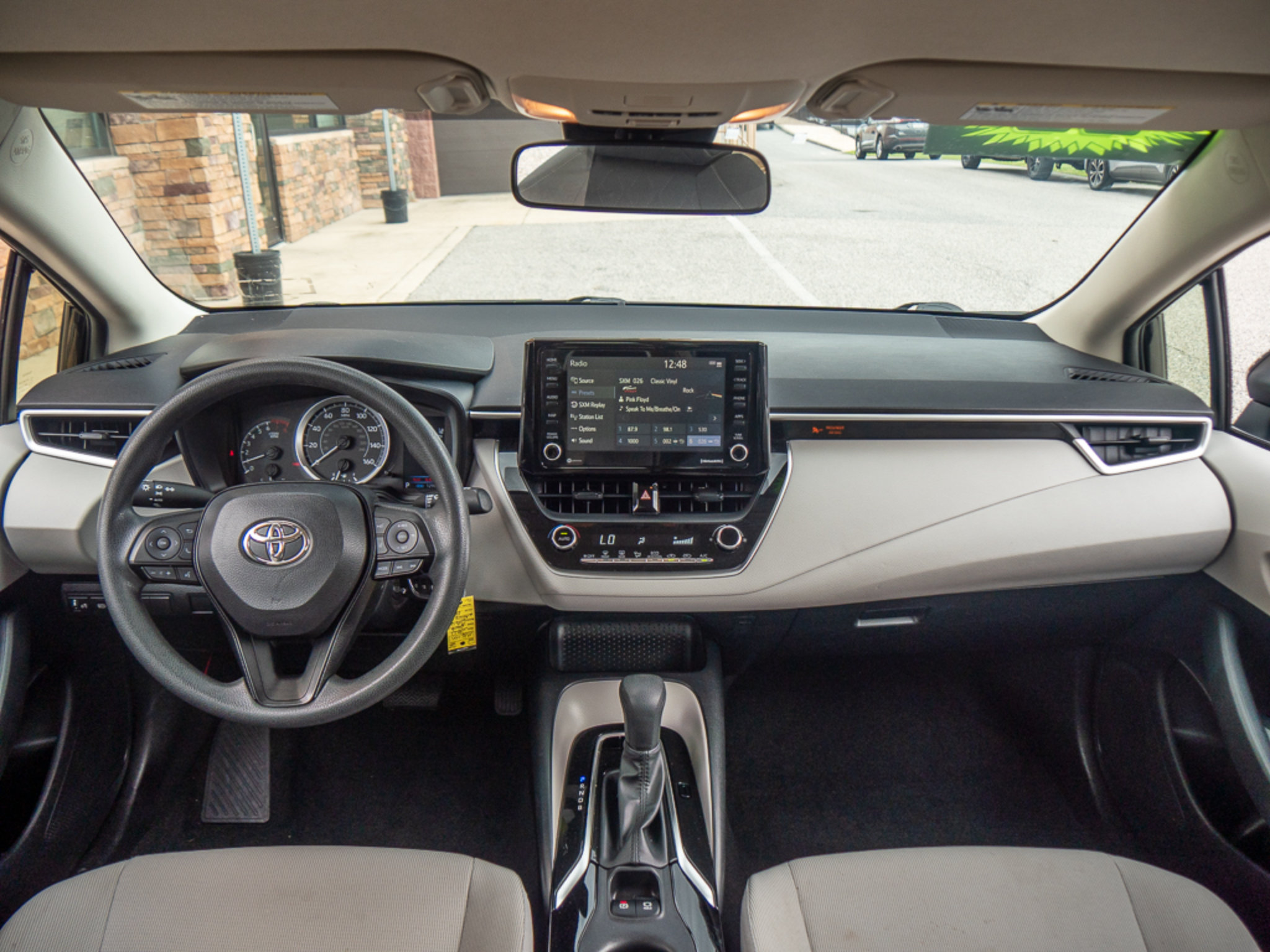 Used 2022 Toyota Corolla LE FWD image 13