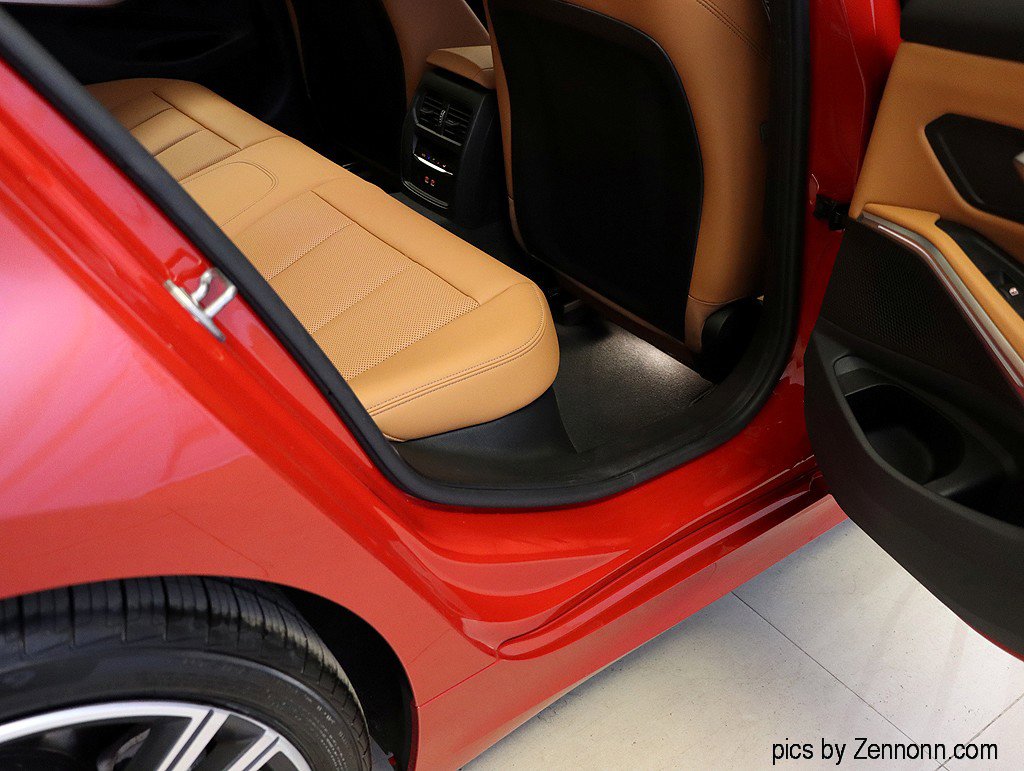 Certified 2024 BMW 330i xDrive Sedan image 33