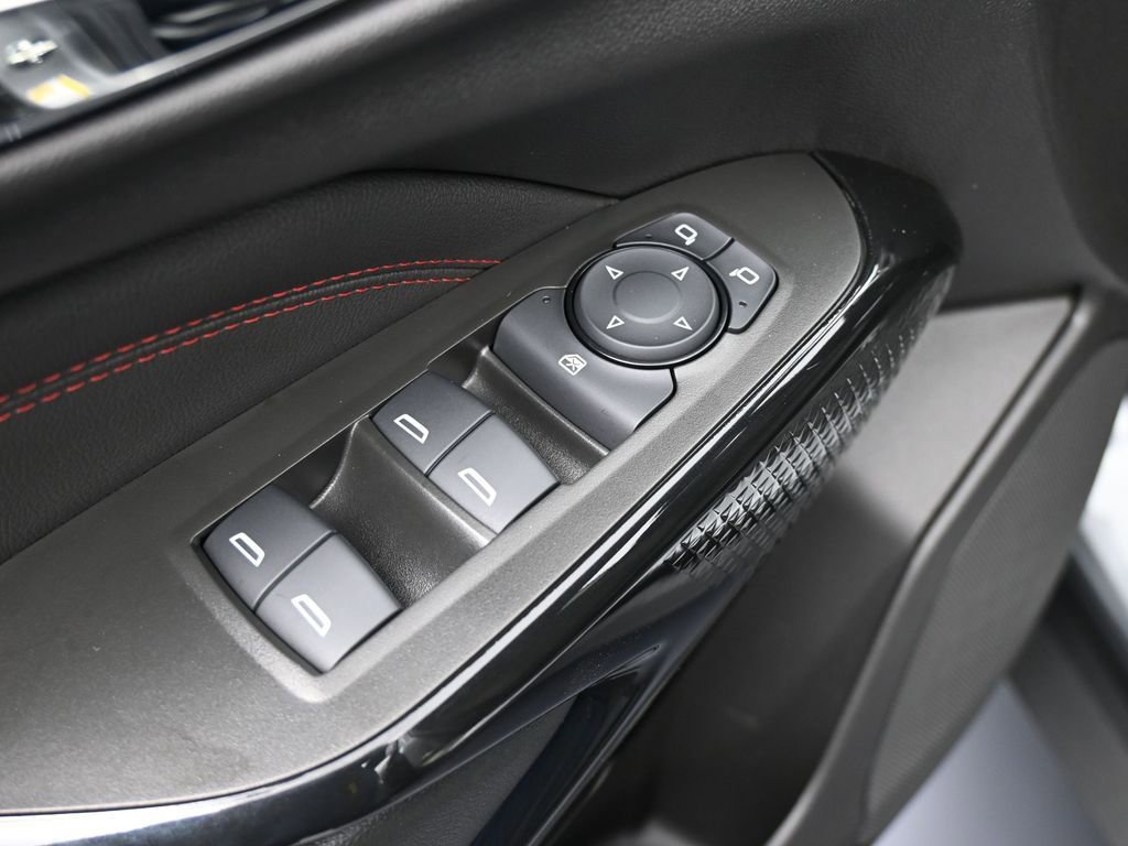 Used 2025 Chevrolet Trax RS w/ Driver Confidence Package image 16