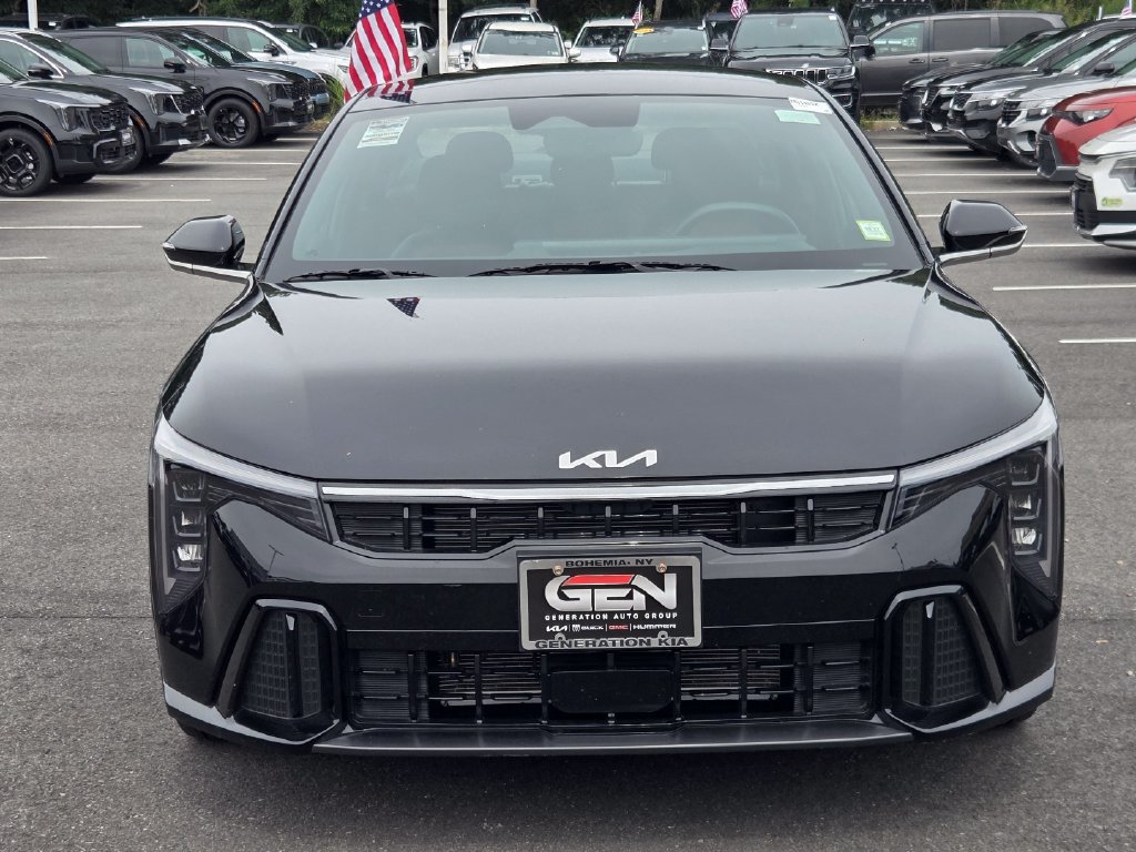 Used 2025 Kia K4 GT-Line w/ GT-Line Premium Package FWD image 2