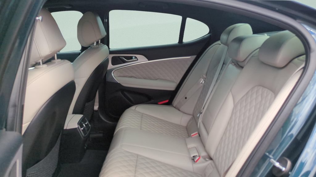Certified 2023 Genesis G70 2.0T w/ Sport Prestige Package RWD image 9