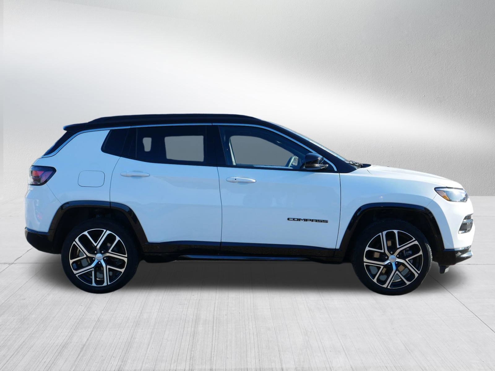 Certified 2024 Jeep Compass Limited w/ Elite Group image 8