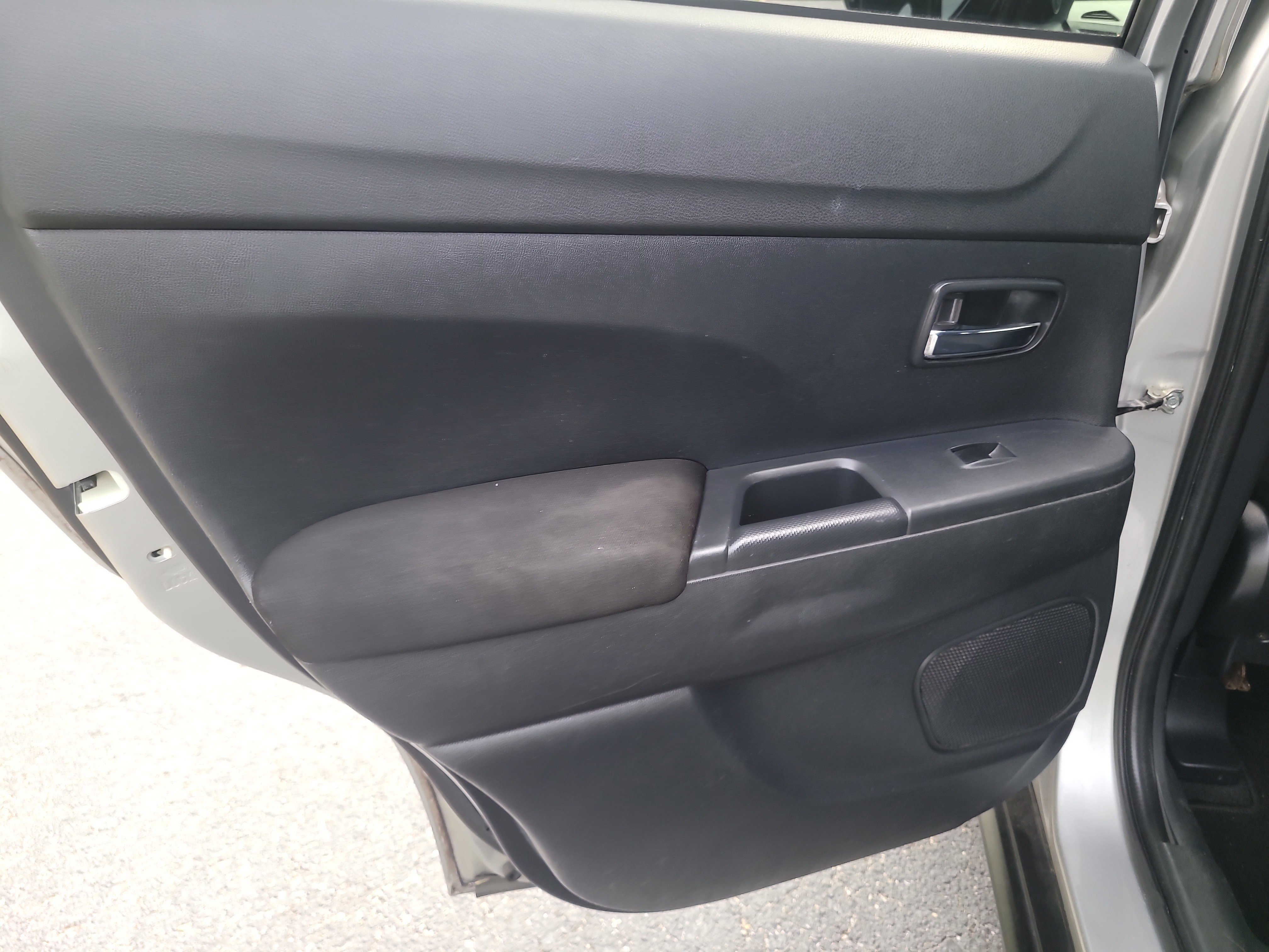 Used 2019 Mitsubishi Outlander Sport ES FWD image 14