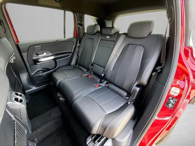 New 2026 Mercedes-Benz GLB 250 image 12