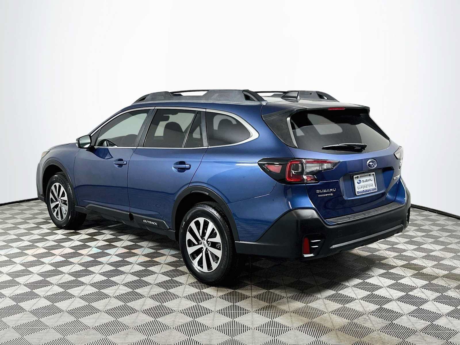 Used 2020 Subaru Outback Premium w/ Popular Package #1 AWD/4WD image 5