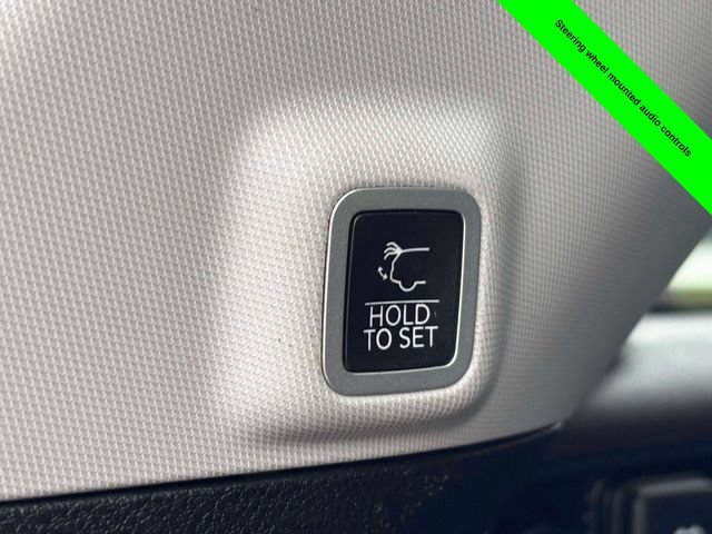Used 2023 Jeep Grand Cherokee Limited AWD/4WD image 37
