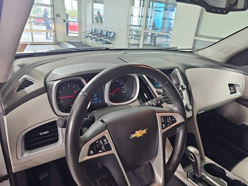Used 2015 Chevrolet Equinox LT w/ Chrome Appearance Package AWD/4WD image 21