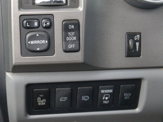 Used 2012 Toyota Sequoia Platinum image 18