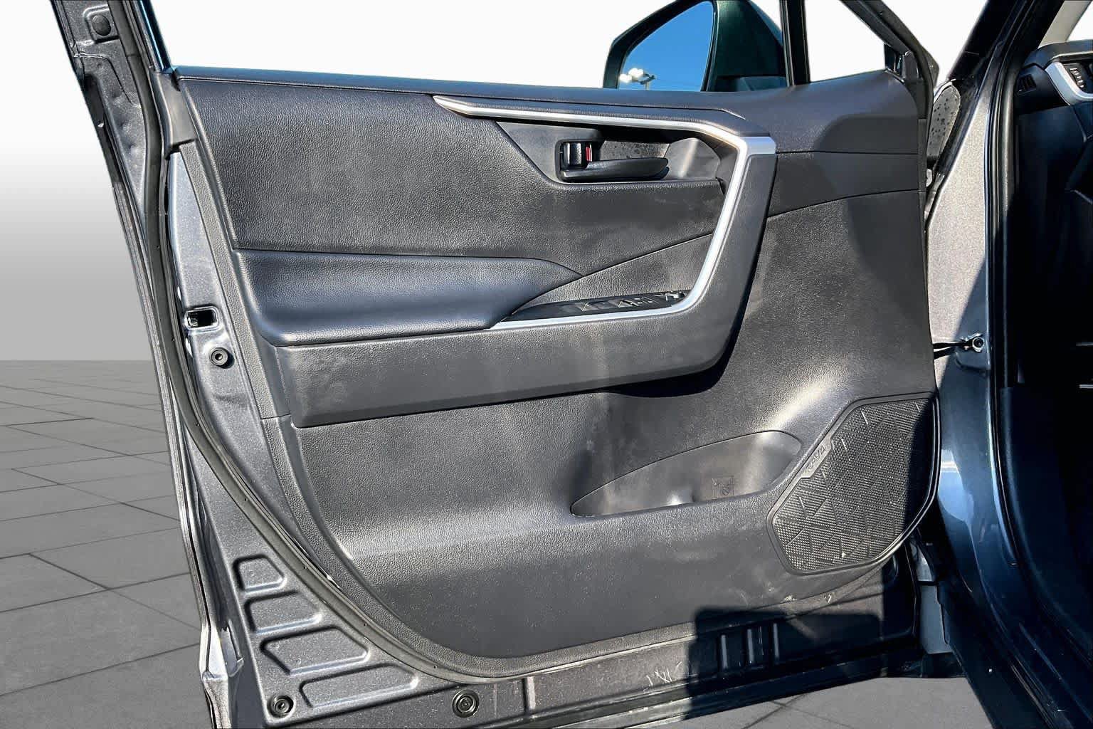 Used 2025 Toyota RAV4 LE FWD image 22