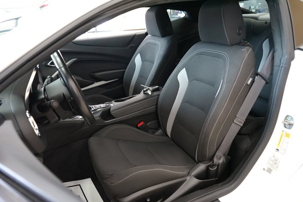 Used 2023 Chevrolet Camaro LT RWD image 2