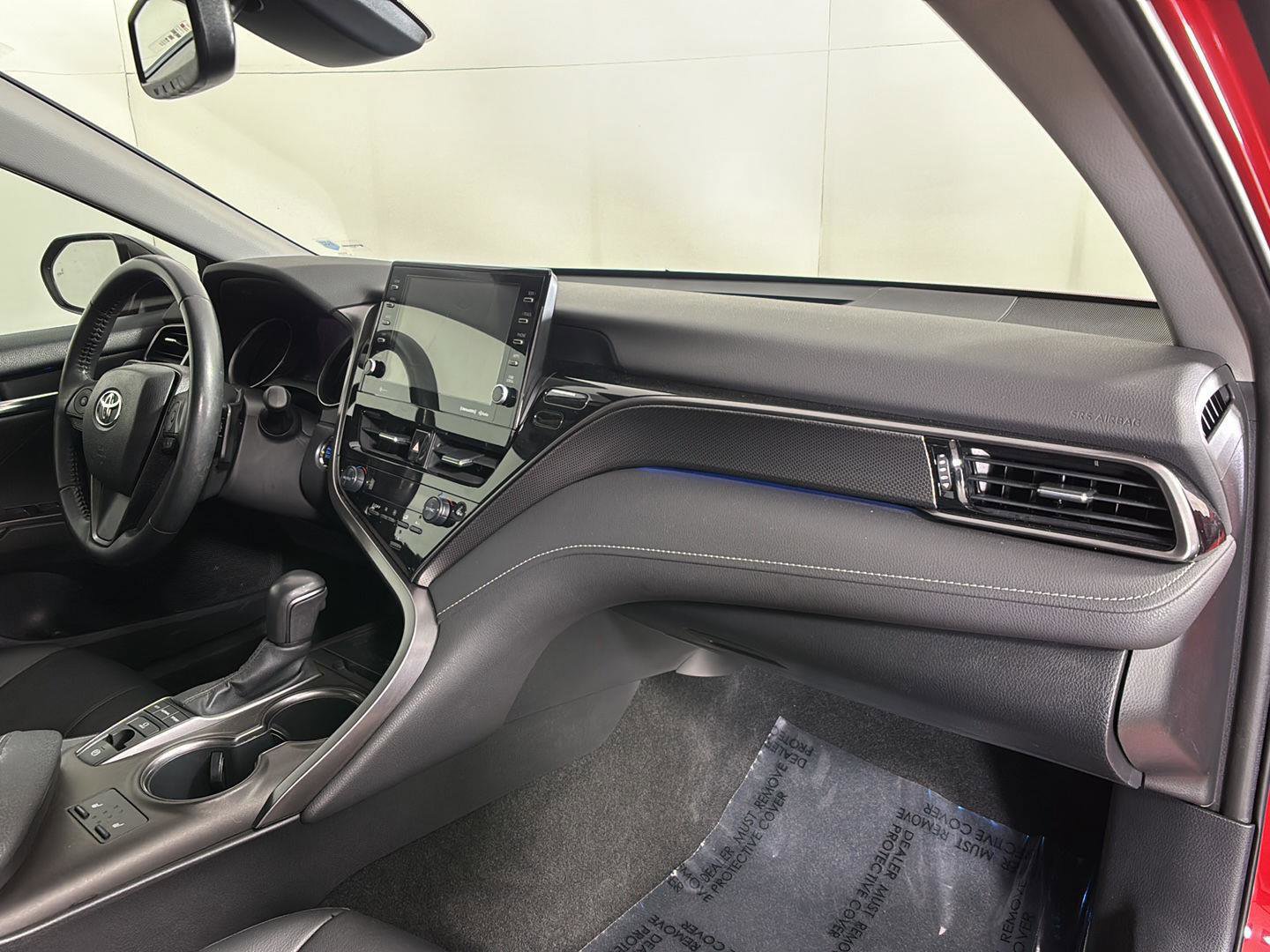 Used 2022 Toyota Camry XSE FWD image 17