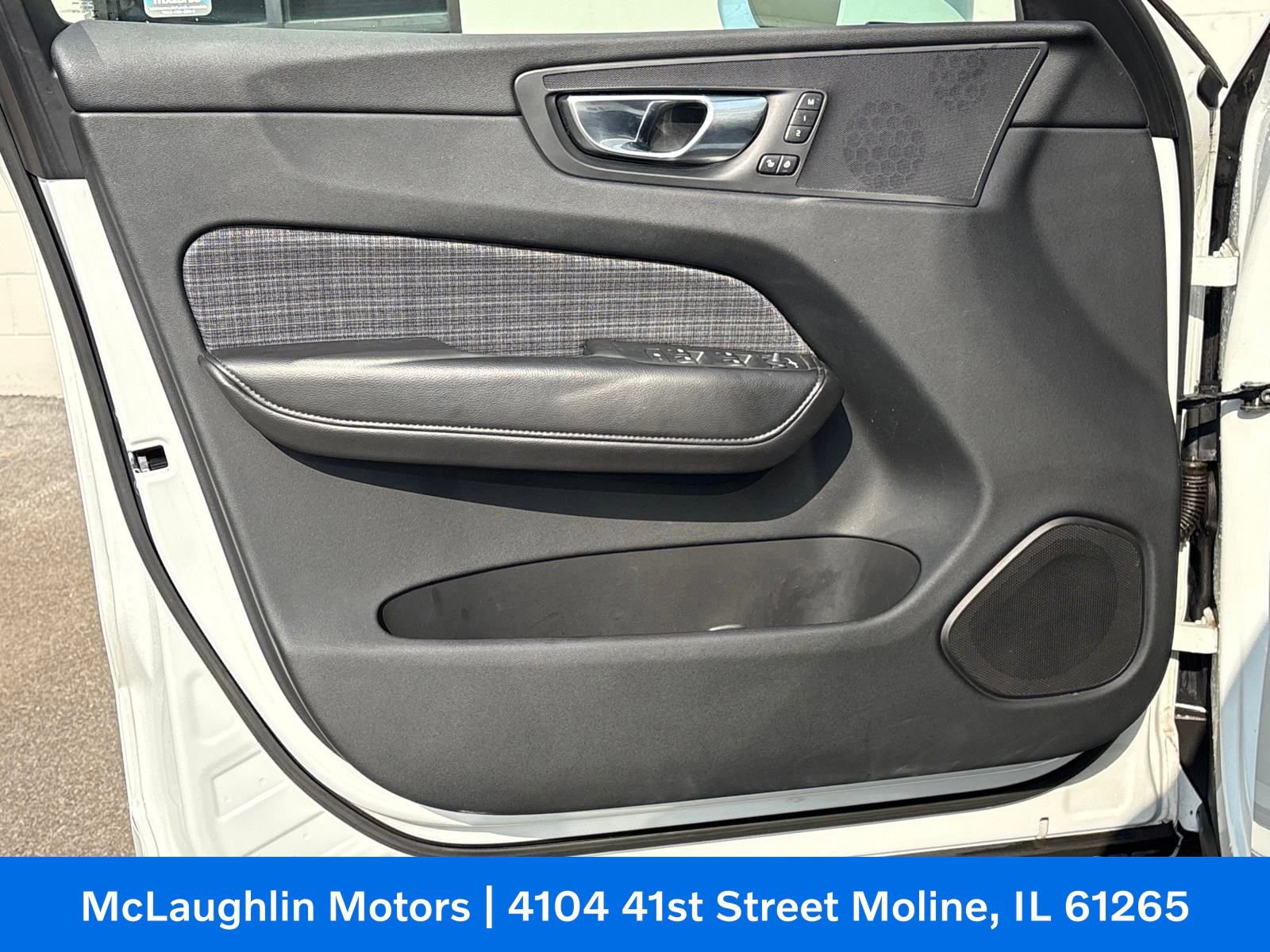 Certified 2023 Volvo XC60 B5 Core AWD/4WD image 10