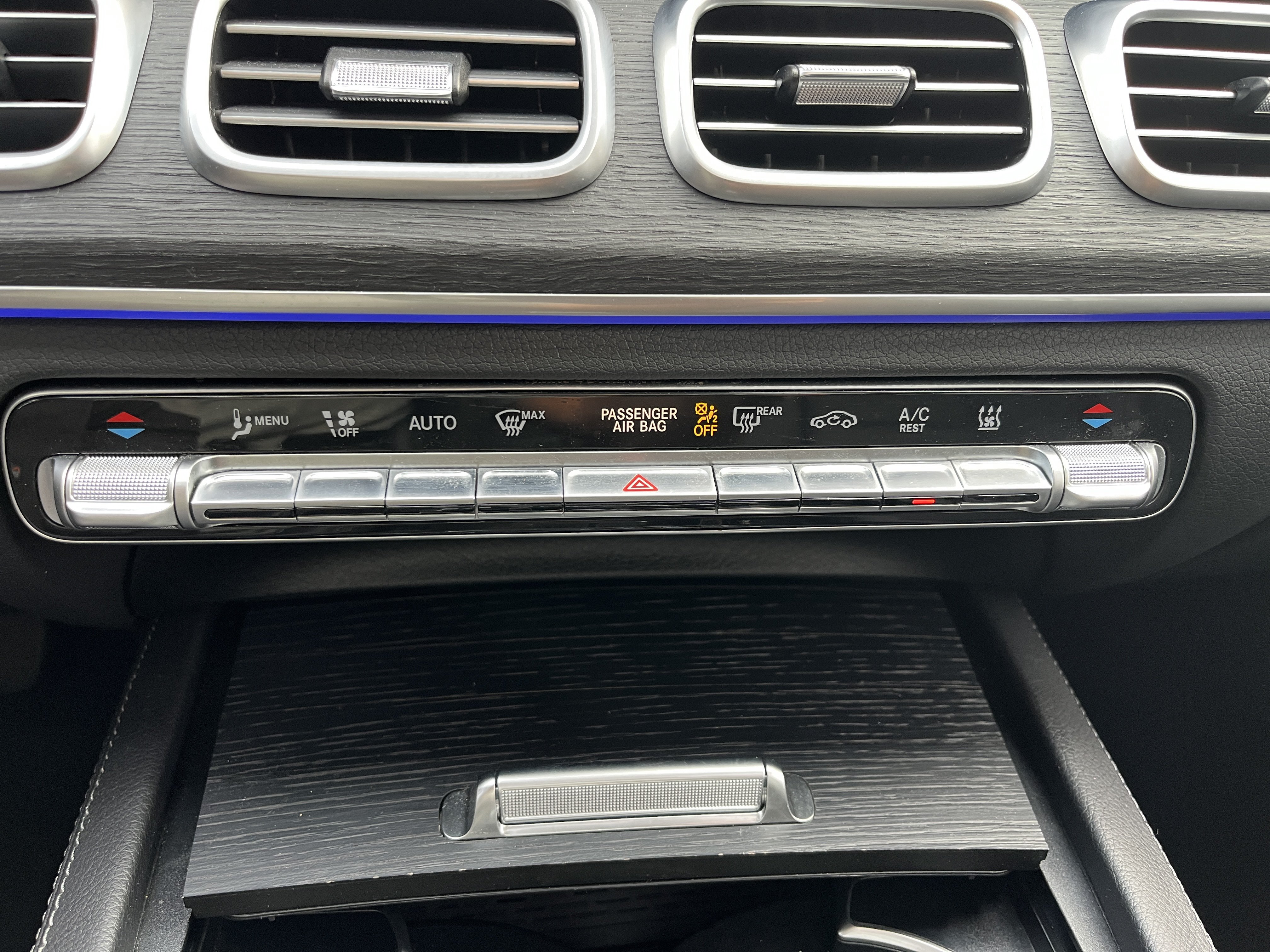 Certified 2025 Mercedes-Benz GLE 450e 4MATIC image 30