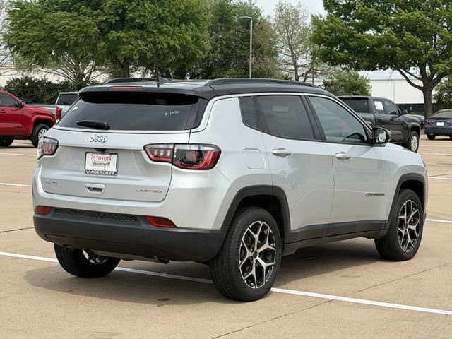 Used 2025 Jeep Compass Limited AWD/4WD image 4