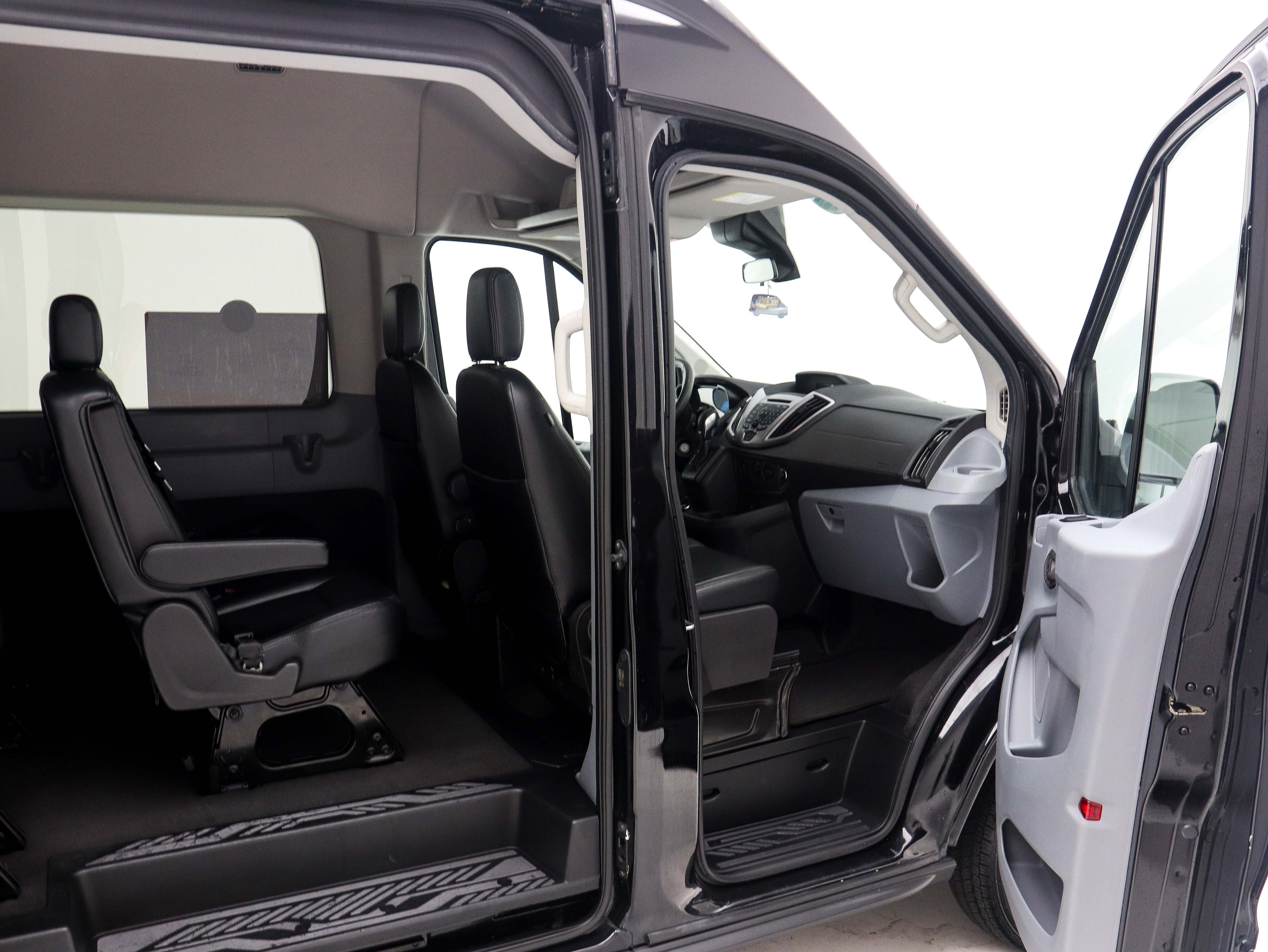 Used 2019 Ford Transit 350 XLT RWD image 11