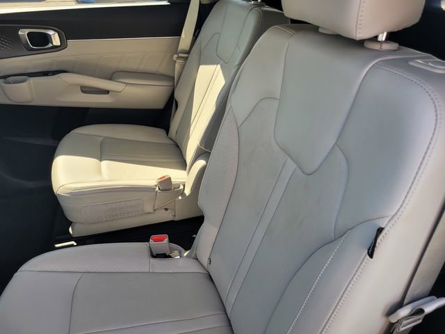 Used 2025 Kia Sorento SX FWD image 13