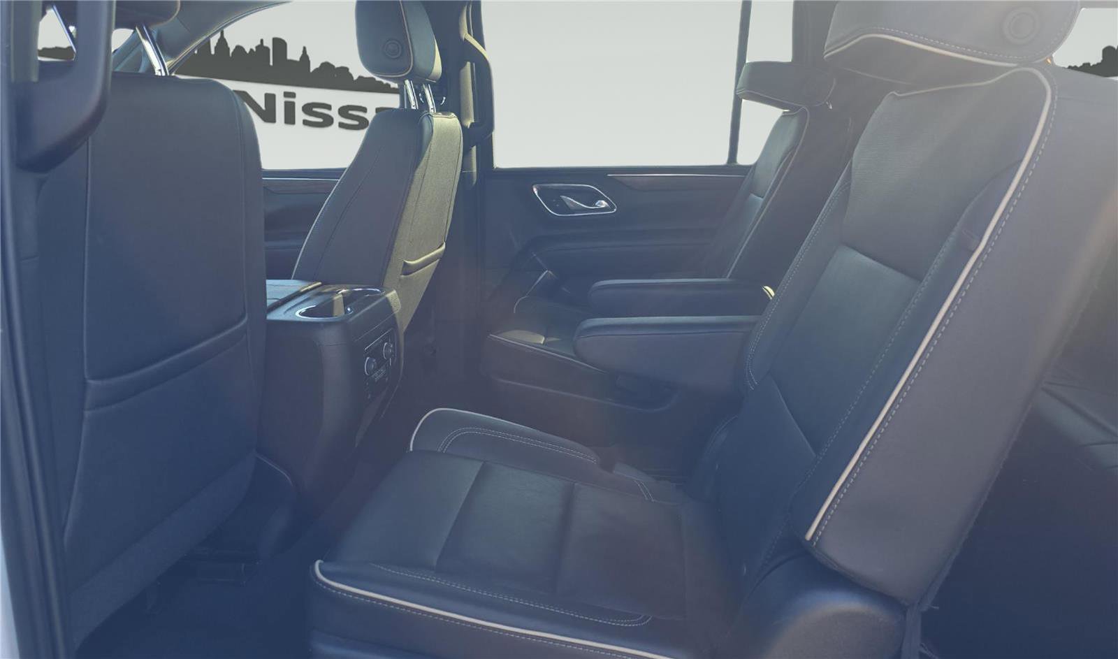 Used 2023 Chevrolet Suburban Premier image 13