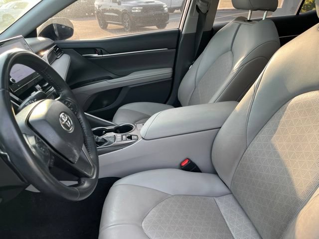 Used 2022 Toyota Camry XSE FWD image 9
