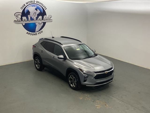 Used 2024 Chevrolet Trax LT image 14